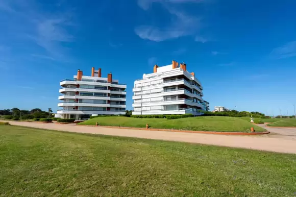 Portada departamentos #2542 - Punta del Este