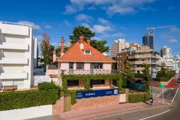 Portada locales #230 - Punta del Este